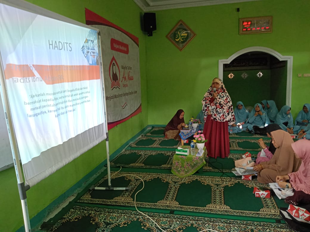 Menjadi Ibu dan Anak Tangguh di Tengah Gempuran Media Digital